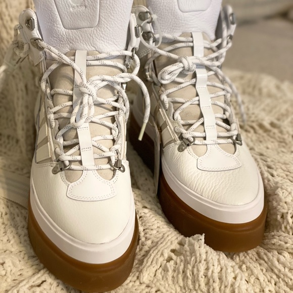 IVY PARK x ADIDAS IVP Super Sleek Boots - Picture 4 of 14
